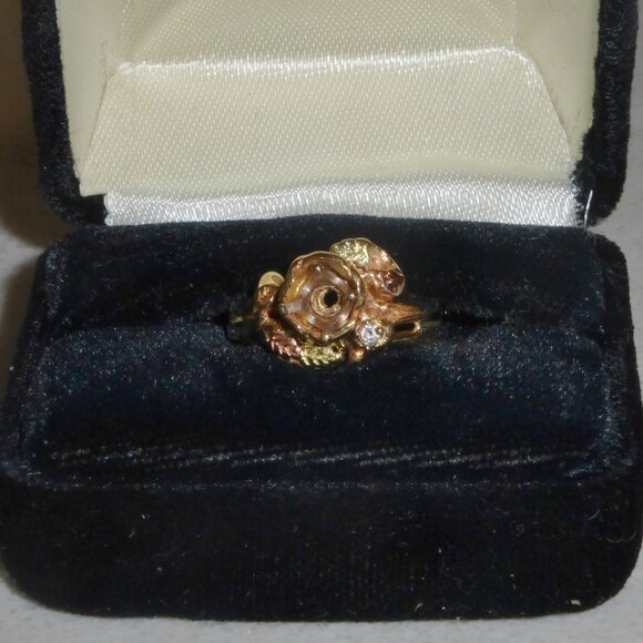 Vtg Custom 14k Black Hills Gold Semi-Mount Ring 5.84 grams Tri-color sz 7 - Picture 1 of 12